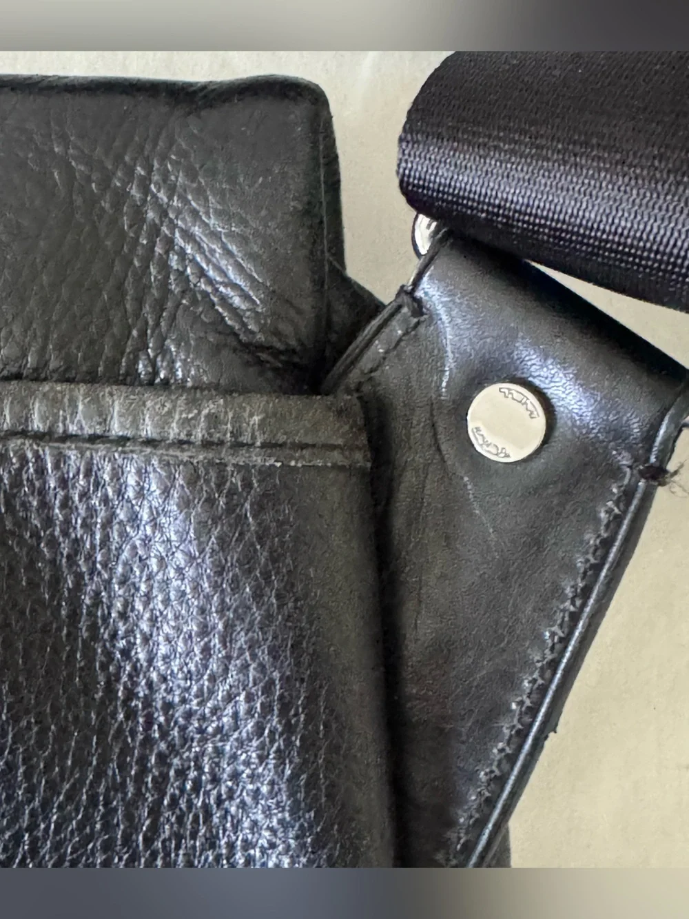 Vintage TUMI Black Pebbled Leather Messenger  Shoulder Bag